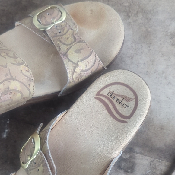 Dansko Women's Gold and Tan Mules - Picture 7 of 9